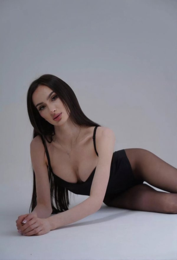 2ee4c829-dd2c-4375-a0c9-7d5e855f655f.jpg
